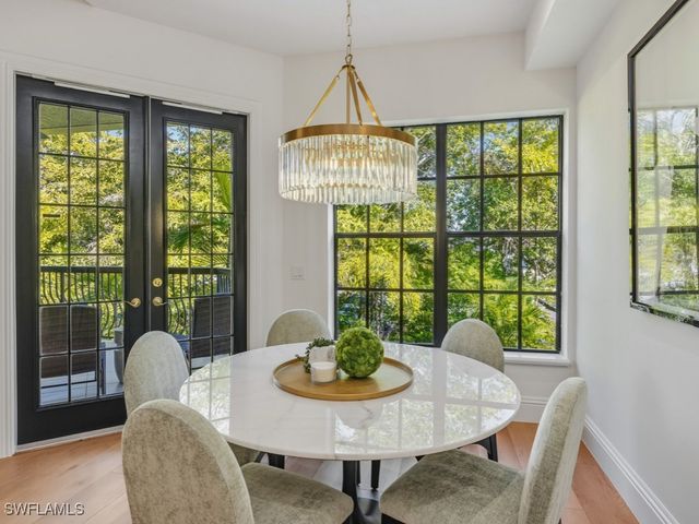 705 10th ST S 202, Naples, FL 34102