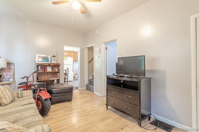 926 Griswold Street, Port Huron, MI 48060