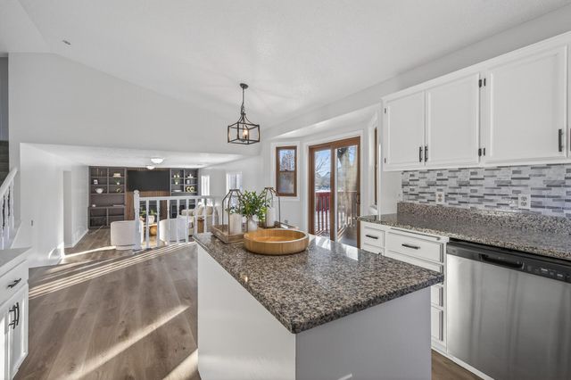 14430 Woodbridge Lane, Savage, MN 55378