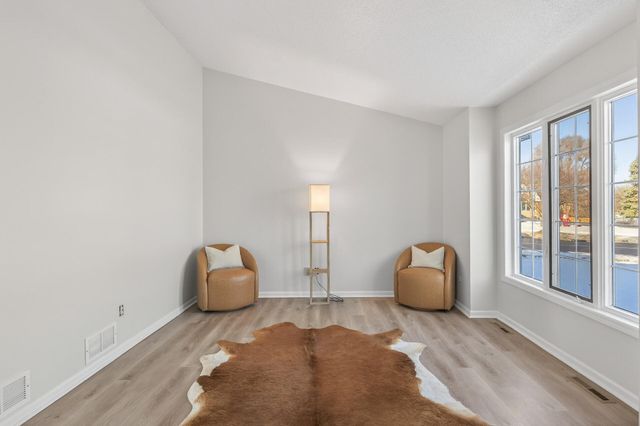 14430 Woodbridge Lane, Savage, MN 55378