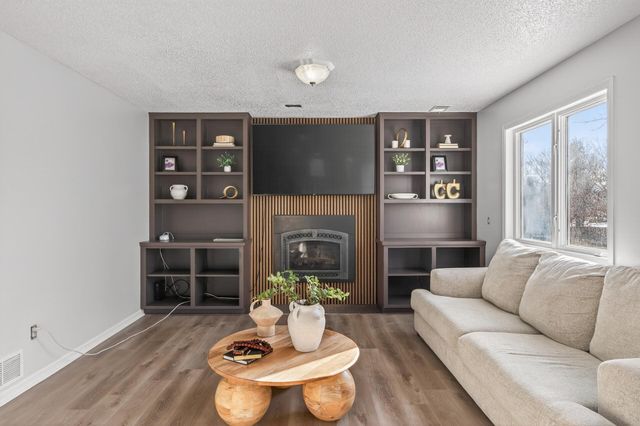 14430 Woodbridge Lane, Savage, MN 55378