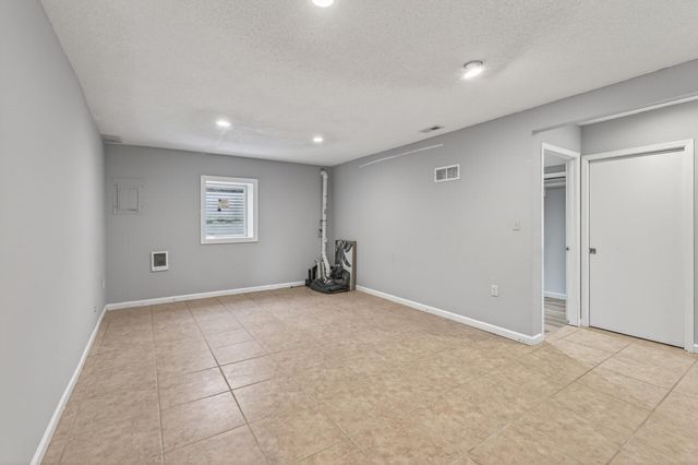 14430 Woodbridge Lane, Savage, MN 55378