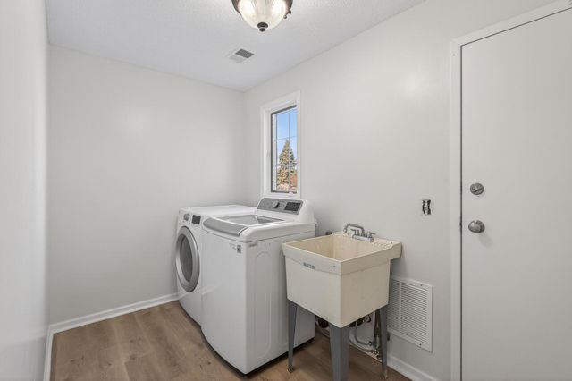 14430 Woodbridge Lane, Savage, MN 55378