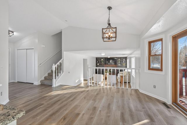 14430 Woodbridge Lane, Savage, MN 55378