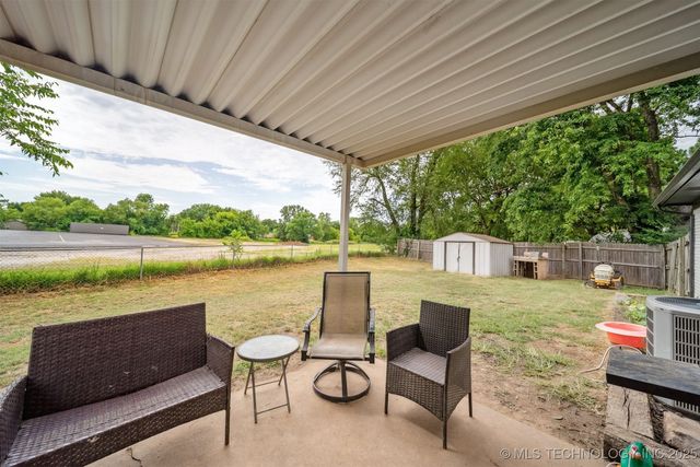 29905 E 144th Street S, Coweta, OK 74429