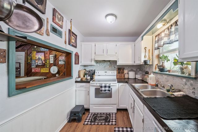 29905 E 144th Street S, Coweta, OK 74429