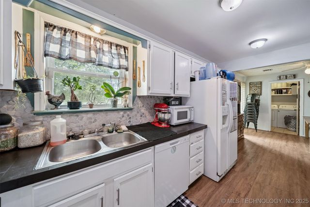 29905 E 144th Street S, Coweta, OK 74429