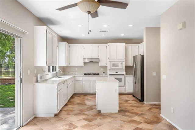 28357 Hillsdale, Moreno Valley, CA 92555