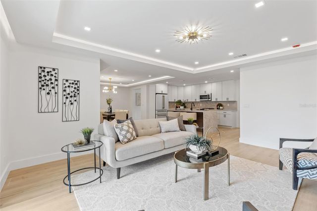 1563 EDEN ISLE BOULEVARD NE, St Petersburg, FL 33704
