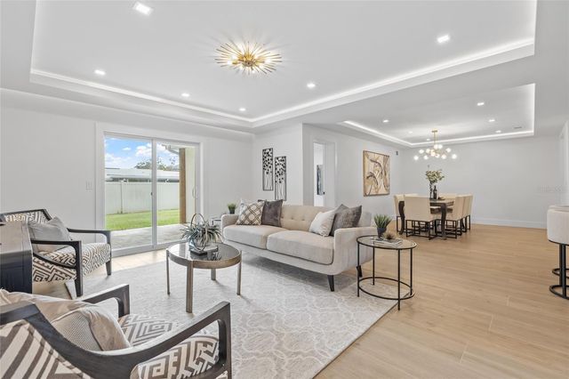 1563 EDEN ISLE BOULEVARD NE, St Petersburg, FL 33704