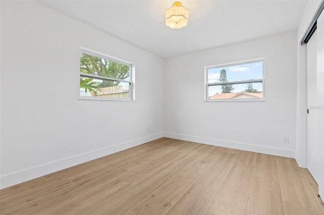 1563 EDEN ISLE BOULEVARD NE, St Petersburg, FL 33704