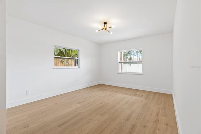 1563 EDEN ISLE BOULEVARD NE, St Petersburg, FL 33704