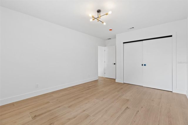1563 EDEN ISLE BOULEVARD NE, St Petersburg, FL 33704