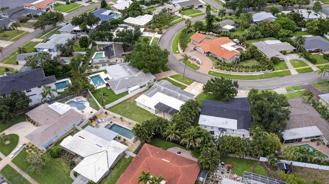 1563 EDEN ISLE BOULEVARD NE, St Petersburg, FL 33704