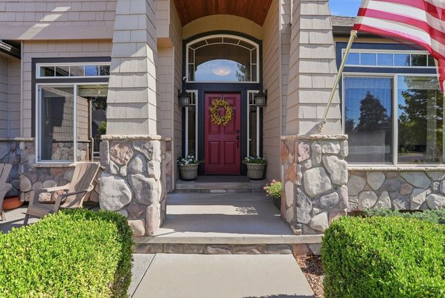 1215 E Huron Dr, Spokane, WA 99208