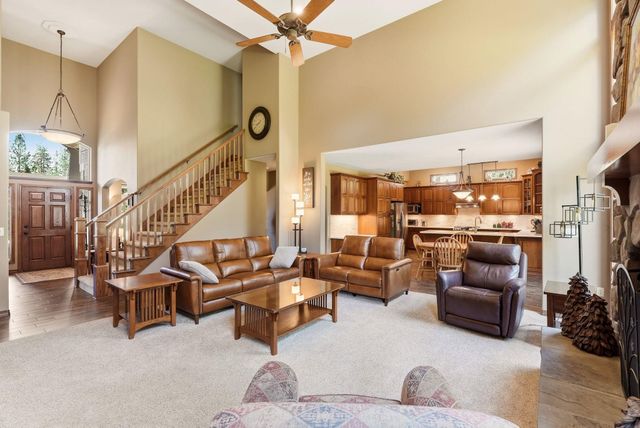 1215 E Huron Dr, Spokane, WA 99208