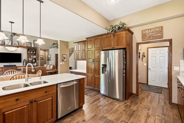 1215 E Huron Dr, Spokane, WA 99208