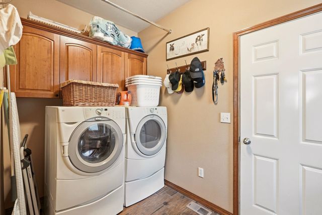 1215 E Huron Dr, Spokane, WA 99208