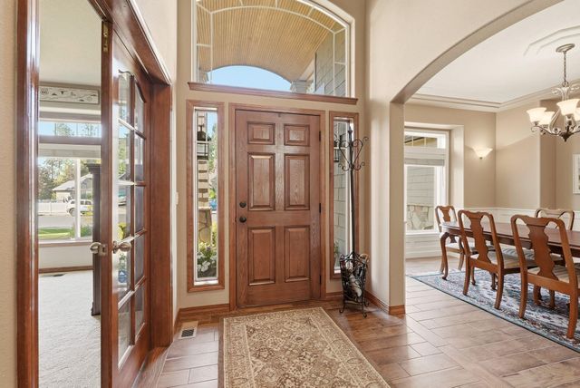 1215 E Huron Dr, Spokane, WA 99208