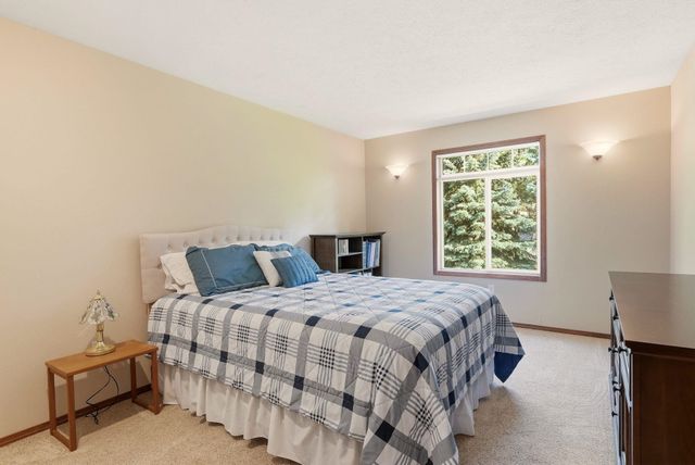 1215 E Huron Dr, Spokane, WA 99208