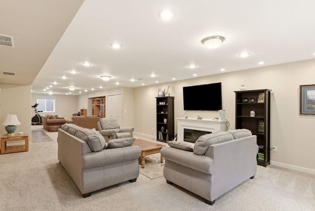 1215 E Huron Dr, Spokane, WA 99208