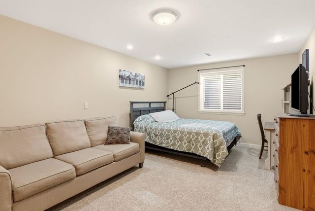 1215 E Huron Dr, Spokane, WA 99208