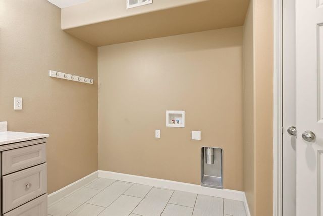 1215 E Huron Dr, Spokane, WA 99208