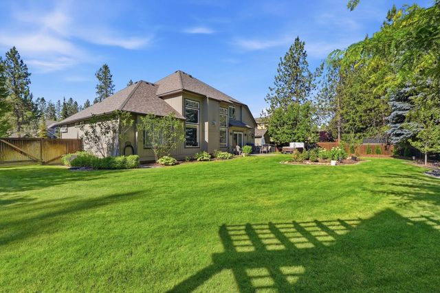 1215 E Huron Dr, Spokane, WA 99208