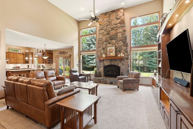 1215 E Huron Dr, Spokane, WA 99208