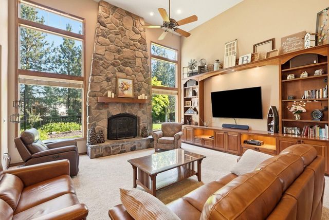 1215 E Huron Dr, Spokane, WA 99208