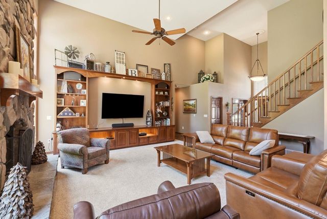 1215 E Huron Dr, Spokane, WA 99208