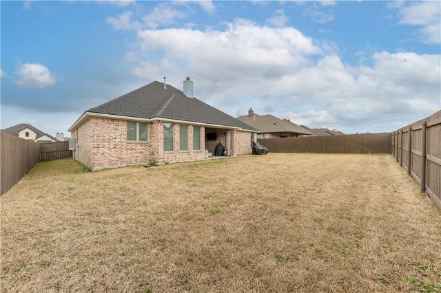 4330 Fox River Lane, Bryan, TX 77802