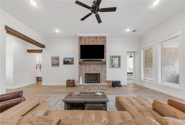 4330 Fox River Lane, Bryan, TX 77802
