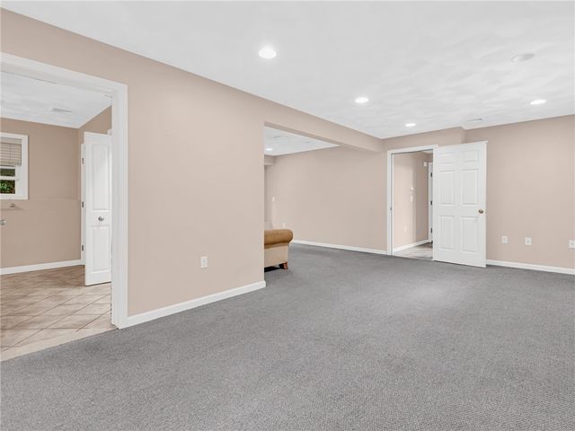 35 Doe Crossing Drive, Burrillville, RI 02859