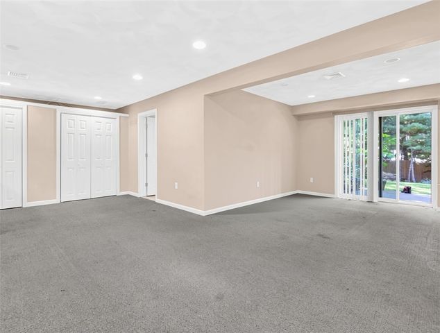 35 Doe Crossing Drive, Burrillville, RI 02859