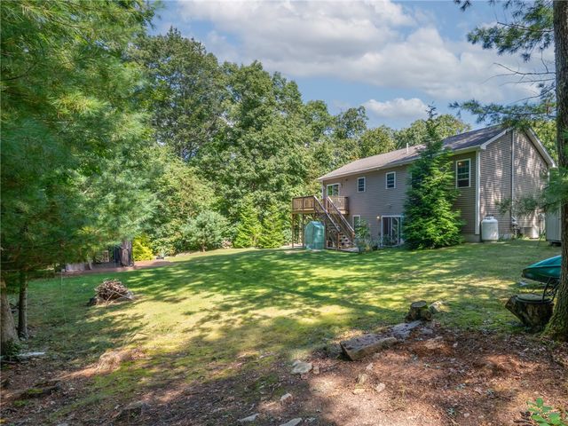 35 Doe Crossing Drive, Burrillville, RI 02859