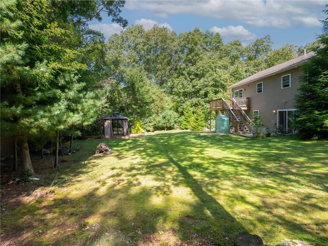 35 Doe Crossing Drive, Burrillville, RI 02859