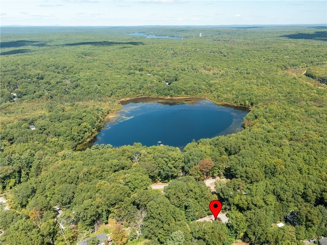 35 Doe Crossing Drive, Burrillville, RI 02859