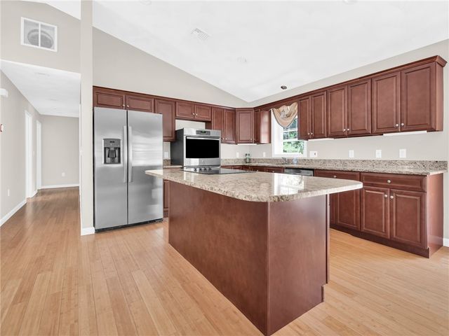 35 Doe Crossing Drive, Burrillville, RI 02859