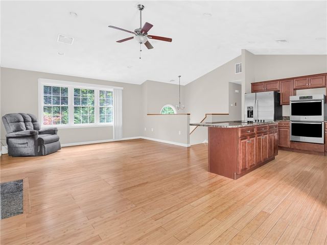 35 Doe Crossing Drive, Burrillville, RI 02859