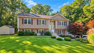 35 Doe Crossing Drive, Burrillville, RI 02859