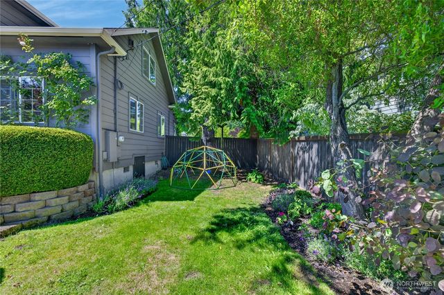 2203 22nd Street, Anacortes, WA 98221