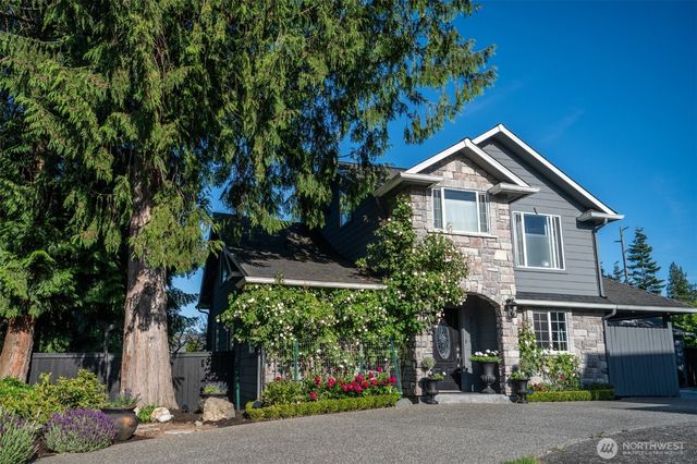 2203 22nd Street, Anacortes, WA 98221