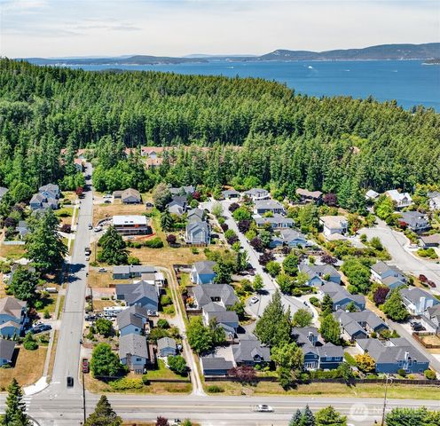 2203 22nd Street, Anacortes, WA 98221
