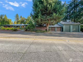 2357 Cascade Way, Longview, WA 98632