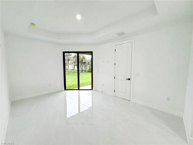 1402 Columbus AVE, Lehigh Acres, FL 33972