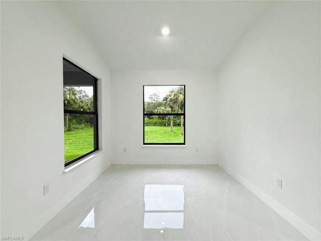 1402 Columbus AVE, Lehigh Acres, FL 33972