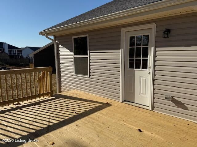 5421 Mt Holyoke Dr, Louisville, KY 40216
