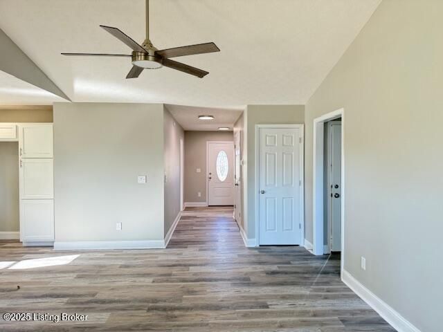 5421 Mt Holyoke Dr, Louisville, KY 40216