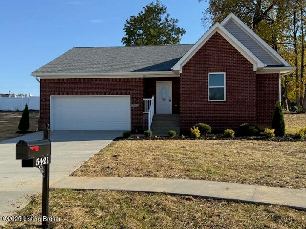 5421 Mt Holyoke Dr, Louisville, KY 40216